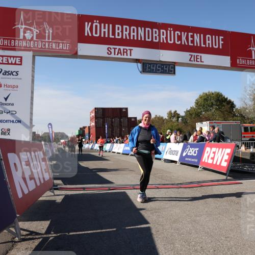03.10.2025 - Köhlbrandbrückenlauf Lena Gebhardt http://msf.ph/oto/9080292 03.10.2025 13:45:45 Ziel 5184, 5860, 6029 meine-sportfotos.de
