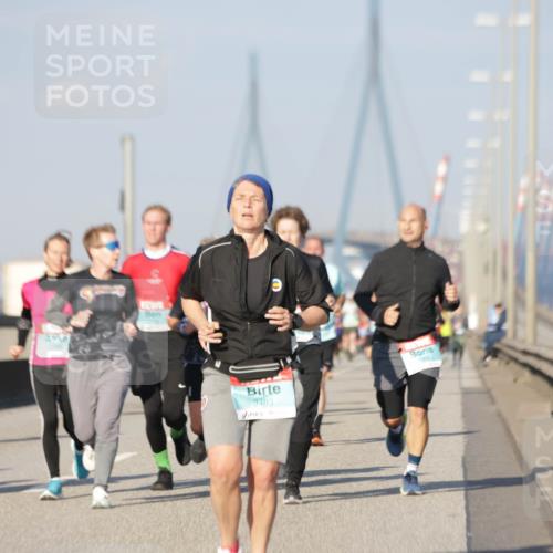 03.10.2025 - Köhlbrandbrückenlauf Jannik Wohlers http://msf.ph/oto/9080305 03.10.2025 09:54:02 Position 3 3493 meine-sportfotos.de