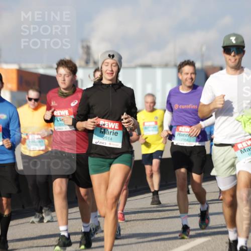03.10.2025 - Köhlbrandbrückenlauf Jannik Wohlers http://msf.ph/oto/9080307 03.10.2025 10:01:53 Position 3 2010, 2514, 2984, 1938 meine-sportfotos.de