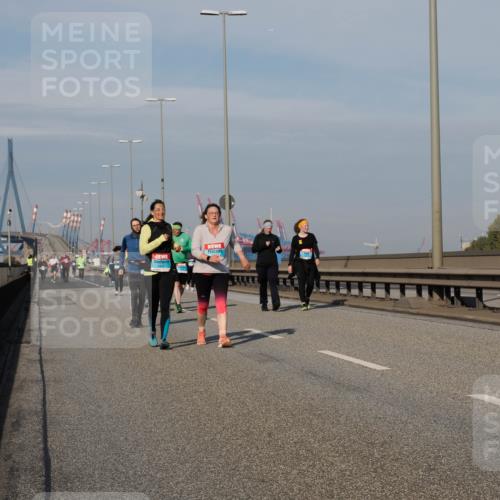 03.10.2025 - Köhlbrandbrückenlauf Fabian Wolf http://msf.ph/oto/9080319 03.10.2025 10:17:29 Position 3 2547 meine-sportfotos.de