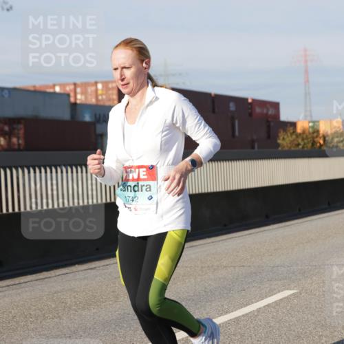 03.10.2025 - Köhlbrandbrückenlauf Jannik Wohlers http://msf.ph/oto/9080327 03.10.2025 09:54:03 Position 3 1742 meine-sportfotos.de