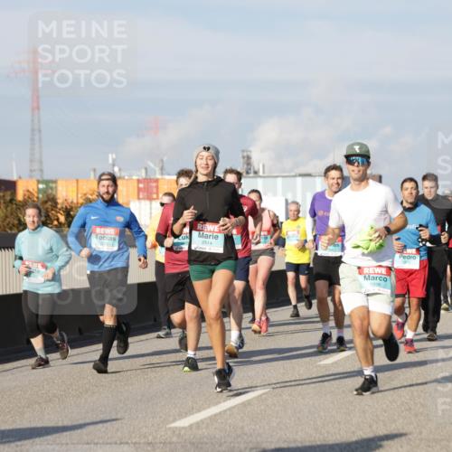 03.10.2025 - Köhlbrandbrückenlauf Jannik Wohlers http://msf.ph/oto/9080344 03.10.2025 10:01:54 Position 3 1778, 2514, 2010, 1938, 1815 meine-sportfotos.de
