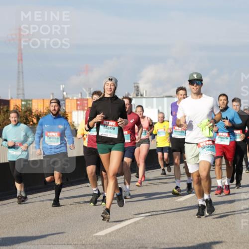 03.10.2025 - Köhlbrandbrückenlauf Jannik Wohlers http://msf.ph/oto/9080362 03.10.2025 10:01:54 Position 3 2514, 1938, 1815, 2502 meine-sportfotos.de