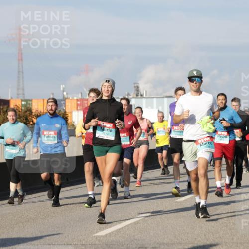 03.10.2025 - Köhlbrandbrückenlauf Jannik Wohlers http://msf.ph/oto/9080366 03.10.2025 10:01:54 Position 3 2514, 2010, 1938, 2502 meine-sportfotos.de