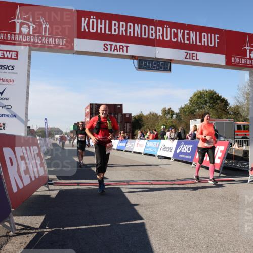 03.10.2025 - Köhlbrandbrückenlauf Lena Gebhardt http://msf.ph/oto/9080393 03.10.2025 13:45:52 Ziel 5184, 5375, 5376, 5860, 6029 meine-sportfotos.de