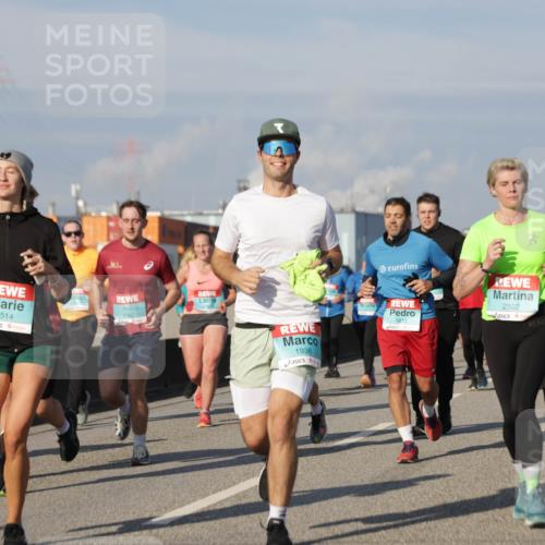 03.10.2025 - Köhlbrandbrückenlauf Jannik Wohlers http://msf.ph/oto/9080395 03.10.2025 10:01:55 Position 3 2010, 2514, 3762, 1938, 1815, 2502, 1920 meine-sportfotos.de