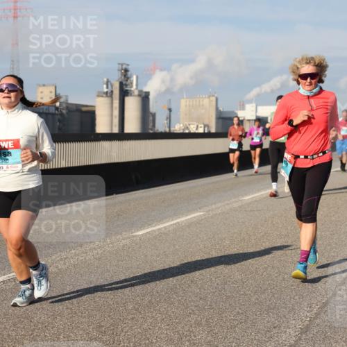 03.10.2025 - Köhlbrandbrückenlauf Lena Gebhardt http://msf.ph/oto/9080402 03.10.2025 10:03:49 Position 2 2340 meine-sportfotos.de