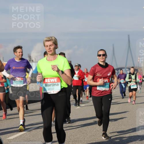 03.10.2025 - Köhlbrandbrückenlauf Jannik Wohlers http://msf.ph/oto/9080410 03.10.2025 10:01:56 Position 3 1938, 2984, 2502, 1920 meine-sportfotos.de
