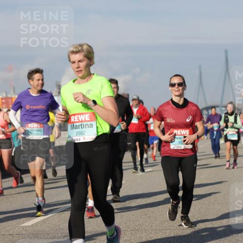 03.10.2025 - Köhlbrandbrückenlauf Jannik Wohlers http://msf.ph/oto/9080421 03.10.2025 10:01:56 Position 3 1938, 2502, 192 meine-sportfotos.de