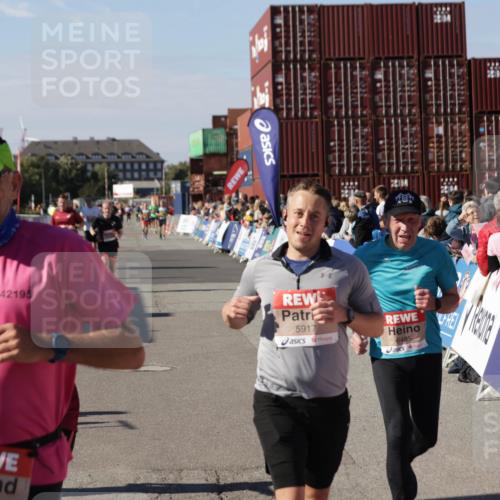 03.10.2025 - Köhlbrandbrückenlauf Jannik Wohlers http://msf.ph/oto/9080439 03.10.2025 13:17:49 Ziel 4410, 4645, 4679, 4829, 5168, 5339, 5685, 5731, 5732, 5917, 6153, 6331, 6435, 6485, 6704 meine-sportfotos.de
