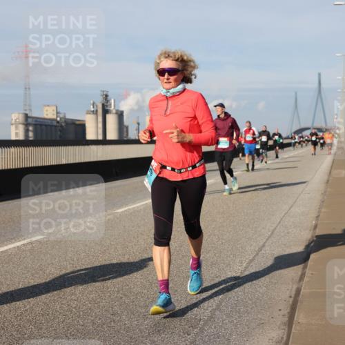 03.10.2025 - Köhlbrandbrückenlauf Lena Gebhardt http://msf.ph/oto/9080442 03.10.2025 10:03:50 Position 2 7 meine-sportfotos.de