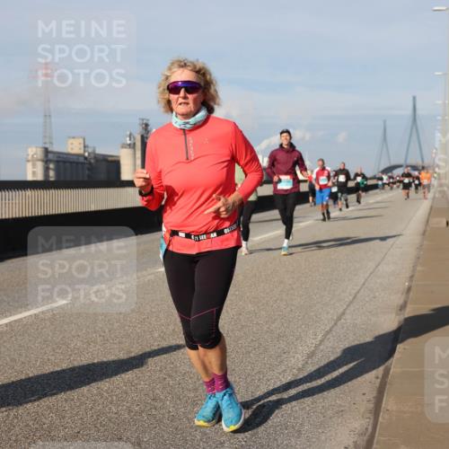 03.10.2025 - Köhlbrandbrückenlauf Lena Gebhardt http://msf.ph/oto/9080445 03.10.2025 10:03:50 Position 2  meine-sportfotos.de