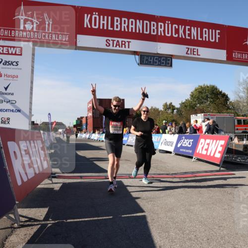 03.10.2025 - Köhlbrandbrückenlauf Lena Gebhardt http://msf.ph/oto/9080457 03.10.2025 13:45:54 Ziel 5184, 5327, 5375, 5376, 5860, 6029 meine-sportfotos.de