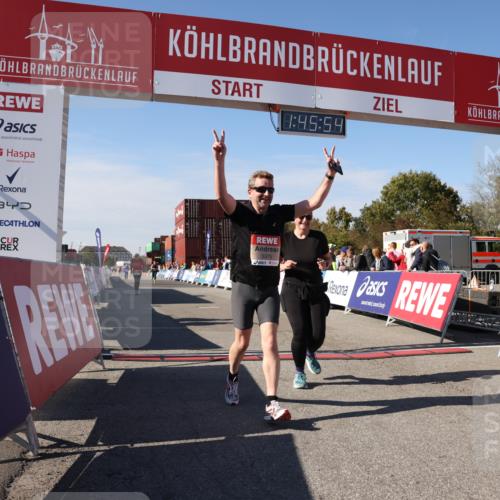 03.10.2025 - Köhlbrandbrückenlauf Lena Gebhardt http://msf.ph/oto/9080469 03.10.2025 13:45:54 Ziel 5184, 5327, 5375, 5376, 5860, 6029 meine-sportfotos.de