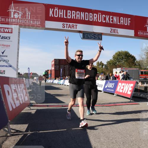 03.10.2025 - Köhlbrandbrückenlauf Lena Gebhardt http://msf.ph/oto/9080481 03.10.2025 13:45:54 Ziel 5184, 5327, 5375, 5376, 5860, 6029 meine-sportfotos.de