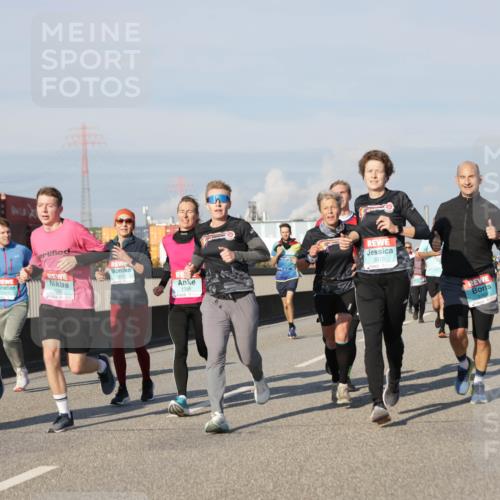 03.10.2025 - Köhlbrandbrückenlauf Jannik Wohlers http://msf.ph/oto/9080499 03.10.2025 09:54:07 Position 3 1755, 1670, 1355, 3010 meine-sportfotos.de