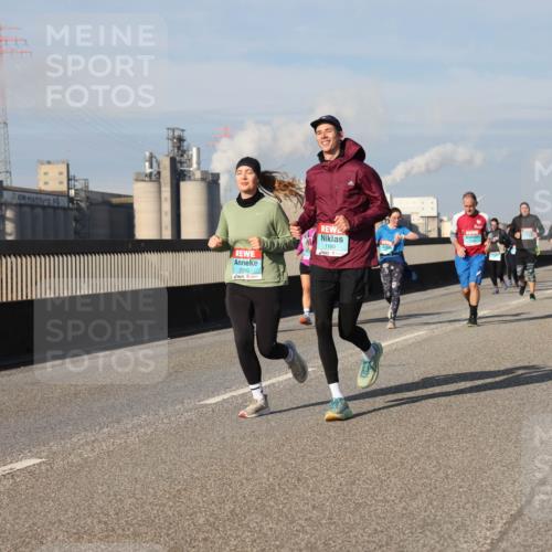 03.10.2025 - Köhlbrandbrückenlauf Lena Gebhardt http://msf.ph/oto/9080500 03.10.2025 10:03:51 Position 2 2310, 1160 meine-sportfotos.de