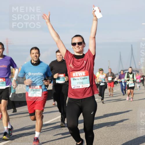 03.10.2025 - Köhlbrandbrückenlauf Jannik Wohlers http://msf.ph/oto/9080501 03.10.2025 10:01:57 Position 3 2984, 1815, 1920 meine-sportfotos.de