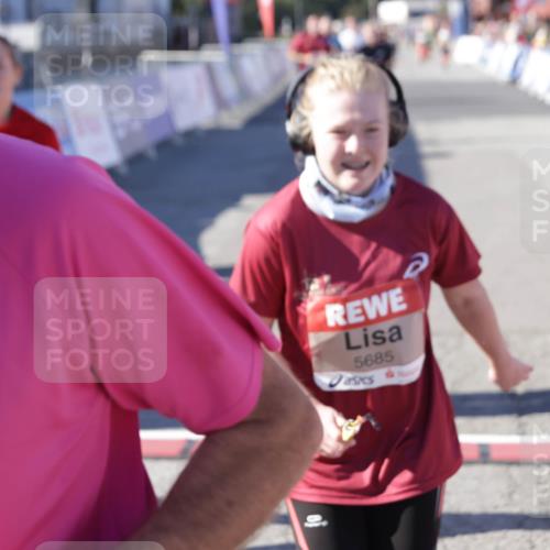 03.10.2025 - Köhlbrandbrückenlauf Jannik Wohlers http://msf.ph/oto/9080504 03.10.2025 13:17:50 Ziel 4410, 4645, 4679, 4829, 5129, 5168, 5339, 5685, 5731, 5732, 5917, 6153, 6331, 6435, 6485, 6704 meine-sportfotos.de
