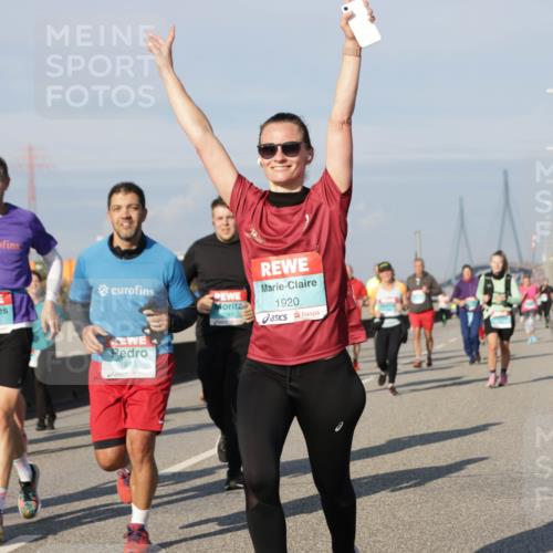 03.10.2025 - Köhlbrandbrückenlauf Jannik Wohlers http://msf.ph/oto/9080508 03.10.2025 10:01:58 Position 3 2984, 1815, 1920 meine-sportfotos.de