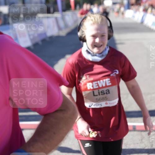 03.10.2025 - Köhlbrandbrückenlauf Jannik Wohlers http://msf.ph/oto/9080521 03.10.2025 13:17:50 Ziel 4410, 4645, 4679, 4829, 5129, 5168, 5339, 5685, 5731, 5732, 5917, 6153, 6331, 6435, 6485, 6704 meine-sportfotos.de