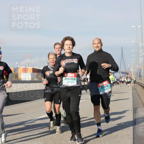 03.10.2025 - Köhlbrandbrückenlauf Jannik Wohlers http://msf.ph/oto/9080542 03.10.2025 09:54:08 Position 3 1670, 3010, 3369 meine-sportfotos.de