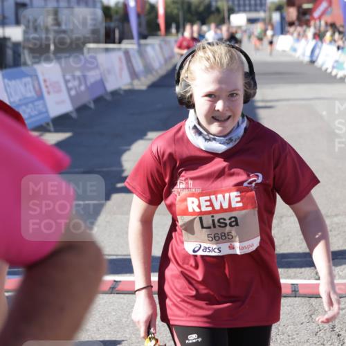 03.10.2025 - Köhlbrandbrückenlauf Jannik Wohlers http://msf.ph/oto/9080550 03.10.2025 13:17:50 Ziel 4410, 4645, 4679, 4829, 5129, 5168, 5339, 5685, 5731, 5732, 5917, 6153, 6331, 6435, 6485, 6704 meine-sportfotos.de