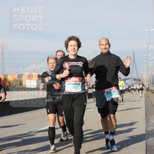 03.10.2025 - Köhlbrandbrückenlauf Jannik Wohlers http://msf.ph/oto/9080554 03.10.2025 09:54:08 Position 3 3010, 3369 meine-sportfotos.de