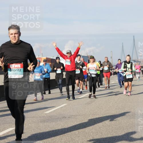03.10.2025 - Köhlbrandbrückenlauf Jannik Wohlers http://msf.ph/oto/9080565 03.10.2025 10:01:59 Position 3 2361 meine-sportfotos.de