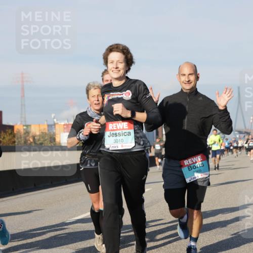 03.10.2025 - Köhlbrandbrückenlauf Jannik Wohlers http://msf.ph/oto/9080578 03.10.2025 09:54:08 Position 3 3010, 3369 meine-sportfotos.de