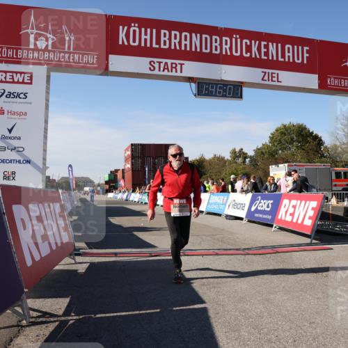 03.10.2025 - Köhlbrandbrückenlauf Lena Gebhardt http://msf.ph/oto/9080582 03.10.2025 13:46:02 Ziel 4572, 5327, 5375, 5376 meine-sportfotos.de