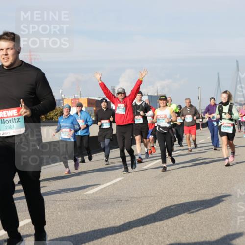03.10.2025 - Köhlbrandbrückenlauf Jannik Wohlers http://msf.ph/oto/9080583 03.10.2025 10:01:59 Position 3 2361 meine-sportfotos.de