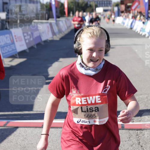 03.10.2025 - Köhlbrandbrückenlauf Jannik Wohlers http://msf.ph/oto/9080585 03.10.2025 13:17:50 Ziel 4410, 4645, 4679, 4829, 5129, 5168, 5339, 5685, 5731, 5732, 5917, 6153, 6331, 6435, 6485, 6704 meine-sportfotos.de