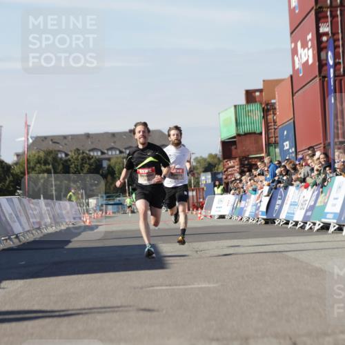 03.10.2025 - Köhlbrandbrückenlauf Jannik Wohlers http://msf.ph/oto/9080591 03.10.2025 12:50:05 Ziel 4035, 6086 meine-sportfotos.de