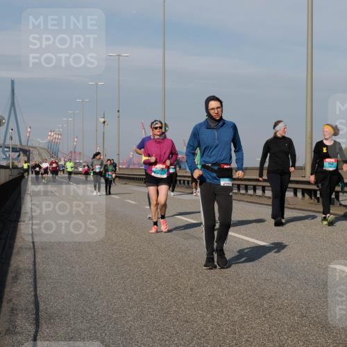 03.10.2025 - Köhlbrandbrückenlauf Fabian Wolf http://msf.ph/oto/9080598 03.10.2025 10:17:36 Position 3  meine-sportfotos.de