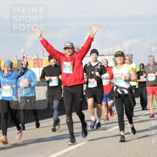 03.10.2025 - Köhlbrandbrückenlauf Jannik Wohlers http://msf.ph/oto/9080605 03.10.2025 10:02:00 Position 3 1600, 1651 meine-sportfotos.de