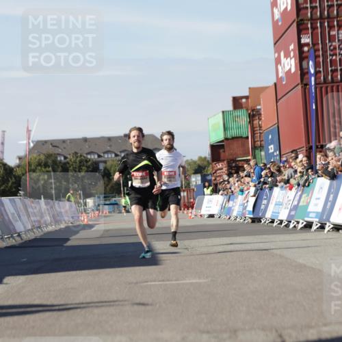 03.10.2025 - Köhlbrandbrückenlauf Jannik Wohlers http://msf.ph/oto/9080609 03.10.2025 12:50:05 Ziel 4035, 6086 meine-sportfotos.de