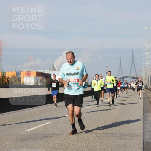 03.10.2025 - Köhlbrandbrückenlauf Jannik Wohlers http://msf.ph/oto/9080623 03.10.2025 09:54:11 Position 3 132, 3128 meine-sportfotos.de