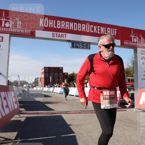 03.10.2025 - Köhlbrandbrückenlauf Lena Gebhardt http://msf.ph/oto/9080644 03.10.2025 13:46:03 Ziel 4572, 5327, 5376 meine-sportfotos.de