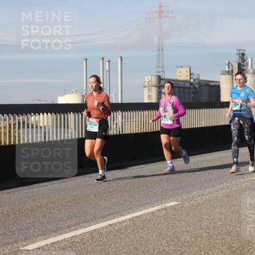 03.10.2025 - Köhlbrandbrückenlauf Lena Gebhardt http://msf.ph/oto/9080659 03.10.2025 10:03:55 Position 2 1263 meine-sportfotos.de