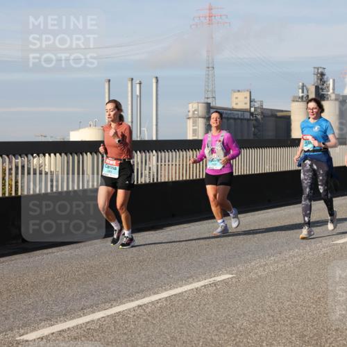 03.10.2025 - Köhlbrandbrückenlauf Lena Gebhardt http://msf.ph/oto/9080664 03.10.2025 10:03:55 Position 2 1263, 10 meine-sportfotos.de