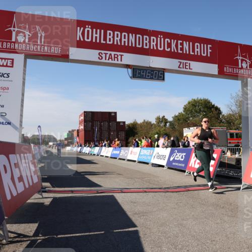 03.10.2025 - Köhlbrandbrückenlauf Lena Gebhardt http://msf.ph/oto/9080671 03.10.2025 13:46:05 Ziel 4572, 5327 meine-sportfotos.de