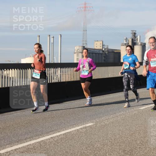 03.10.2025 - Köhlbrandbrückenlauf Lena Gebhardt http://msf.ph/oto/9080676 03.10.2025 10:03:55 Position 2 1263, 10, 3088 meine-sportfotos.de
