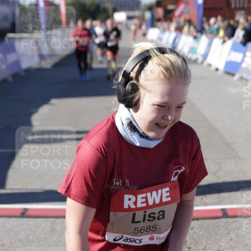 03.10.2025 - Köhlbrandbrückenlauf Jannik Wohlers http://msf.ph/oto/9080682 03.10.2025 13:17:50 Ziel 4410, 4645, 4679, 4829, 5129, 5168, 5339, 5685, 5731, 5732, 5917, 6153, 6331, 6435, 6485, 6704 meine-sportfotos.de