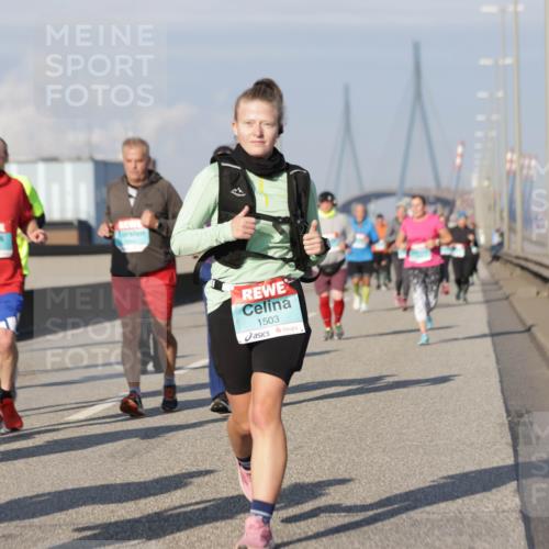 03.10.2025 - Köhlbrandbrückenlauf Jannik Wohlers http://msf.ph/oto/9080688 03.10.2025 10:02:02 Position 3 1503 meine-sportfotos.de
