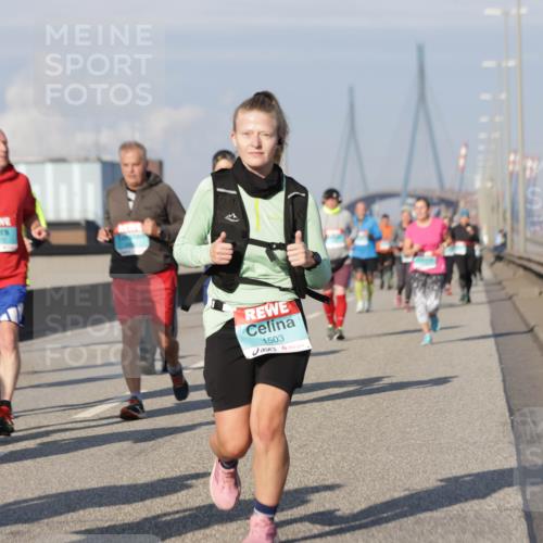 03.10.2025 - Köhlbrandbrückenlauf Jannik Wohlers http://msf.ph/oto/9080690 03.10.2025 10:02:02 Position 3 1503 meine-sportfotos.de