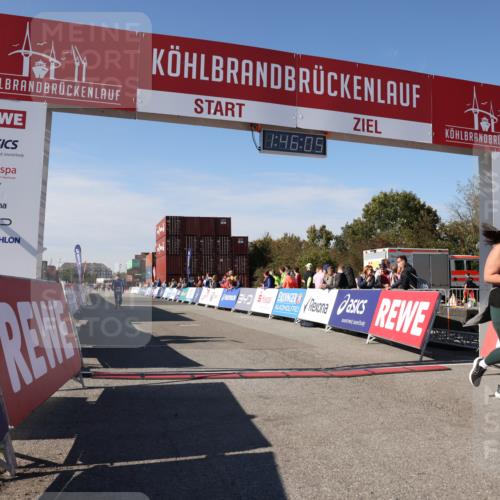 03.10.2025 - Köhlbrandbrückenlauf Lena Gebhardt http://msf.ph/oto/9080703 03.10.2025 13:46:06 Ziel 4572, 5327, 5748 meine-sportfotos.de