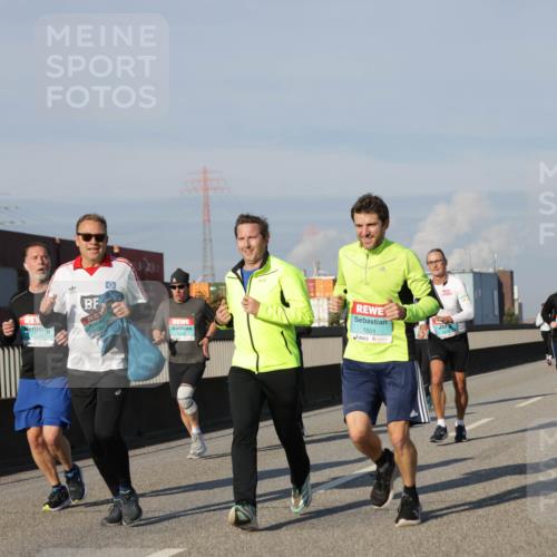 03.10.2025 - Köhlbrandbrückenlauf Jannik Wohlers http://msf.ph/oto/9080721 03.10.2025 09:54:16 Position 3 1243, 1601 meine-sportfotos.de