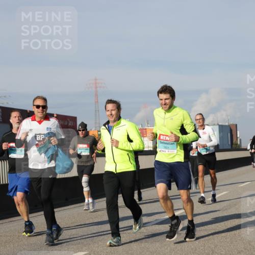 03.10.2025 - Köhlbrandbrückenlauf Jannik Wohlers http://msf.ph/oto/9080727 03.10.2025 09:54:16 Position 3 1601 meine-sportfotos.de