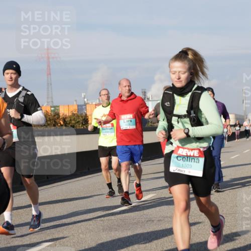 03.10.2025 - Köhlbrandbrückenlauf Jannik Wohlers http://msf.ph/oto/9080743 03.10.2025 10:02:03 Position 3 1650, 3172, 1731, 1503 meine-sportfotos.de